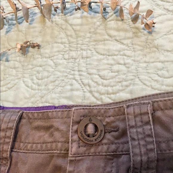 Volcom Shorts - Picture 6 of 6